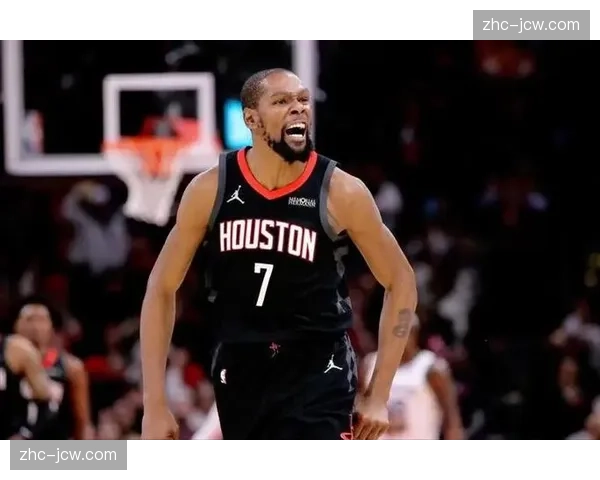 杜兰特三分9中5命中率55.6% 火箭进攻空间因其投射威胁拉开